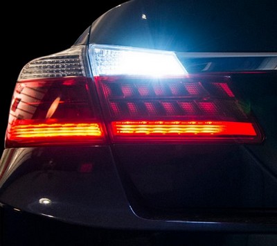 Optique de phare auto moto.